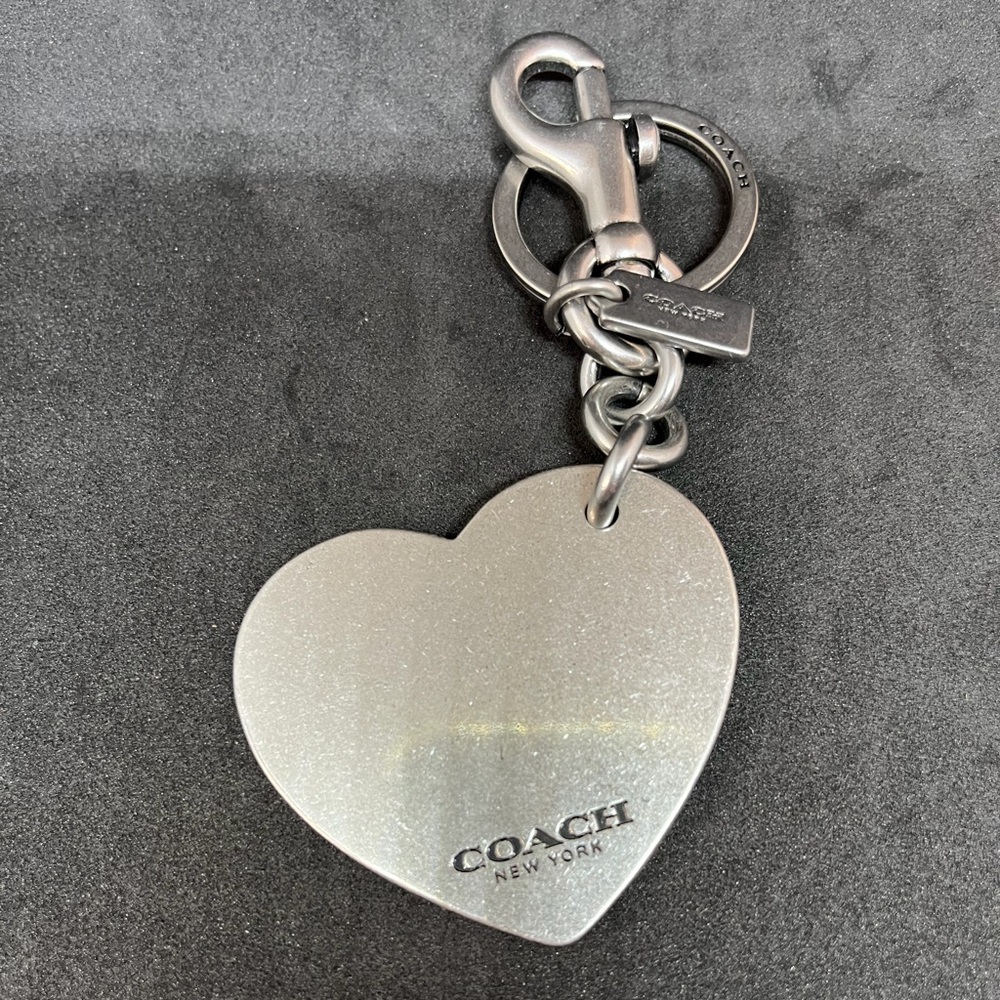 COACH New York Metal Floral Heart Key Chain Ring Silver Stocking Stuffer NWOT - Picture 3 of 5